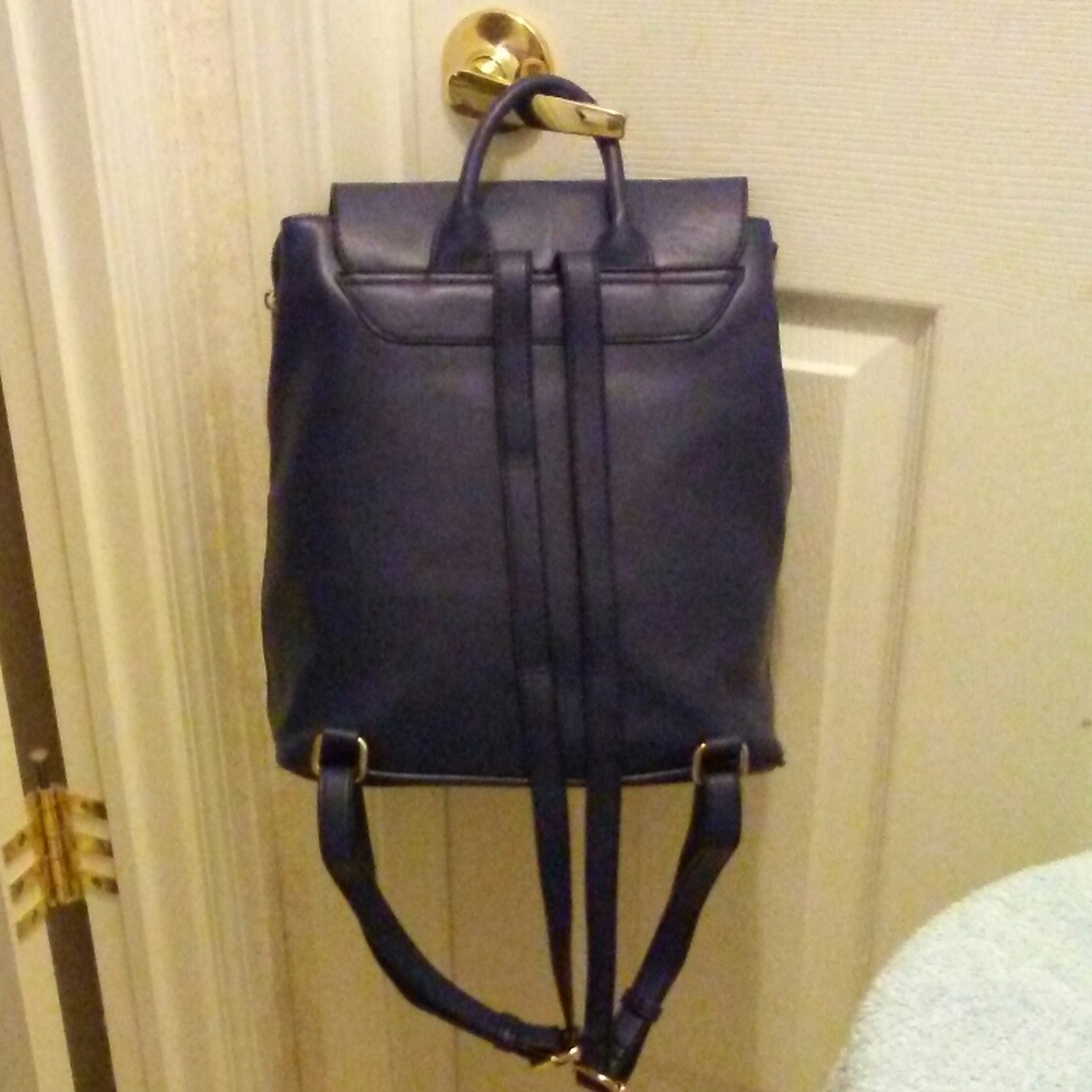 Isabelle Backack - image 2